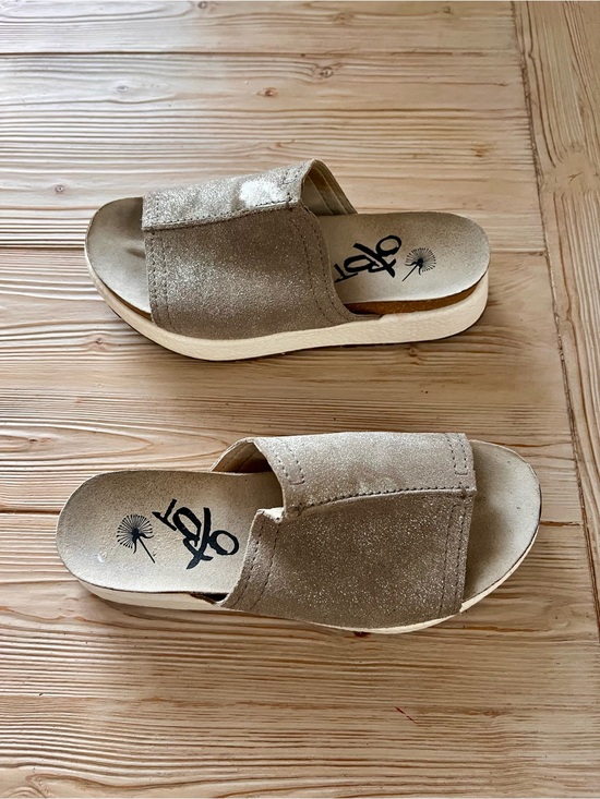 OTBT Shoes - OTBT Metallic Slide Sandals Size 7 | Taupe Gold Comfort Platform Slides